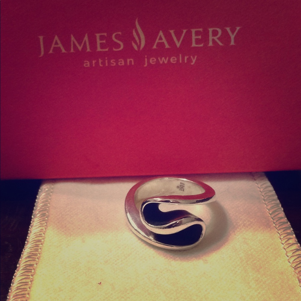James Avery Sculpted Ribbon Ring